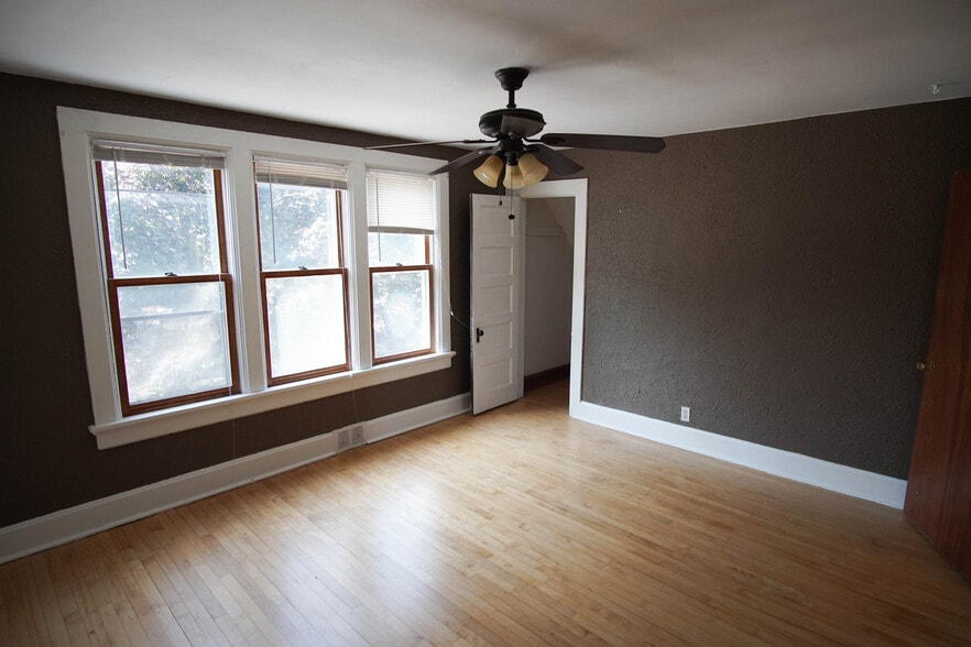 Building Photo - 3248 S Delaware Ave