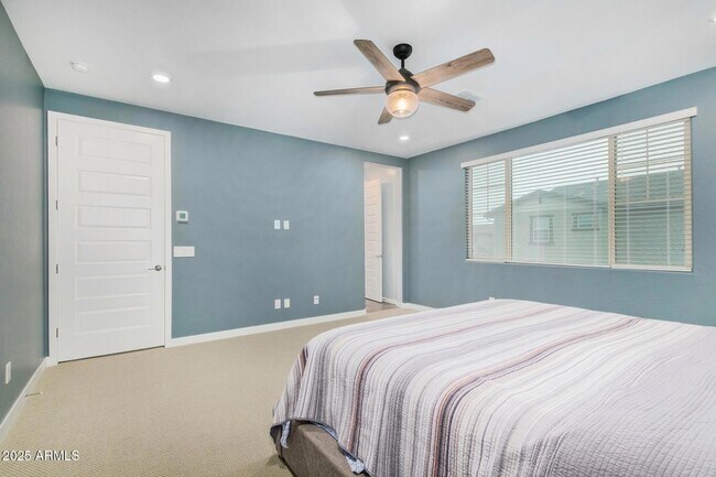 Building Photo - 1171 E Armstrong Wy