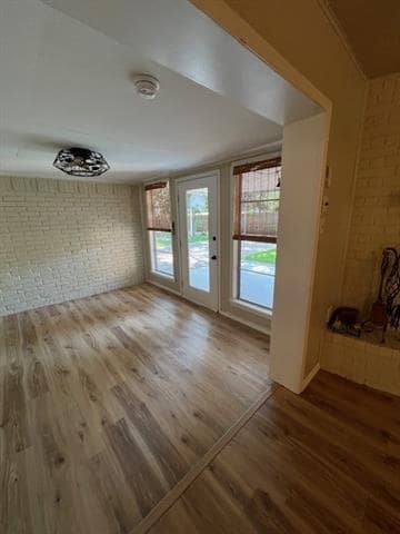 Building Photo - 408 Carnation Ln