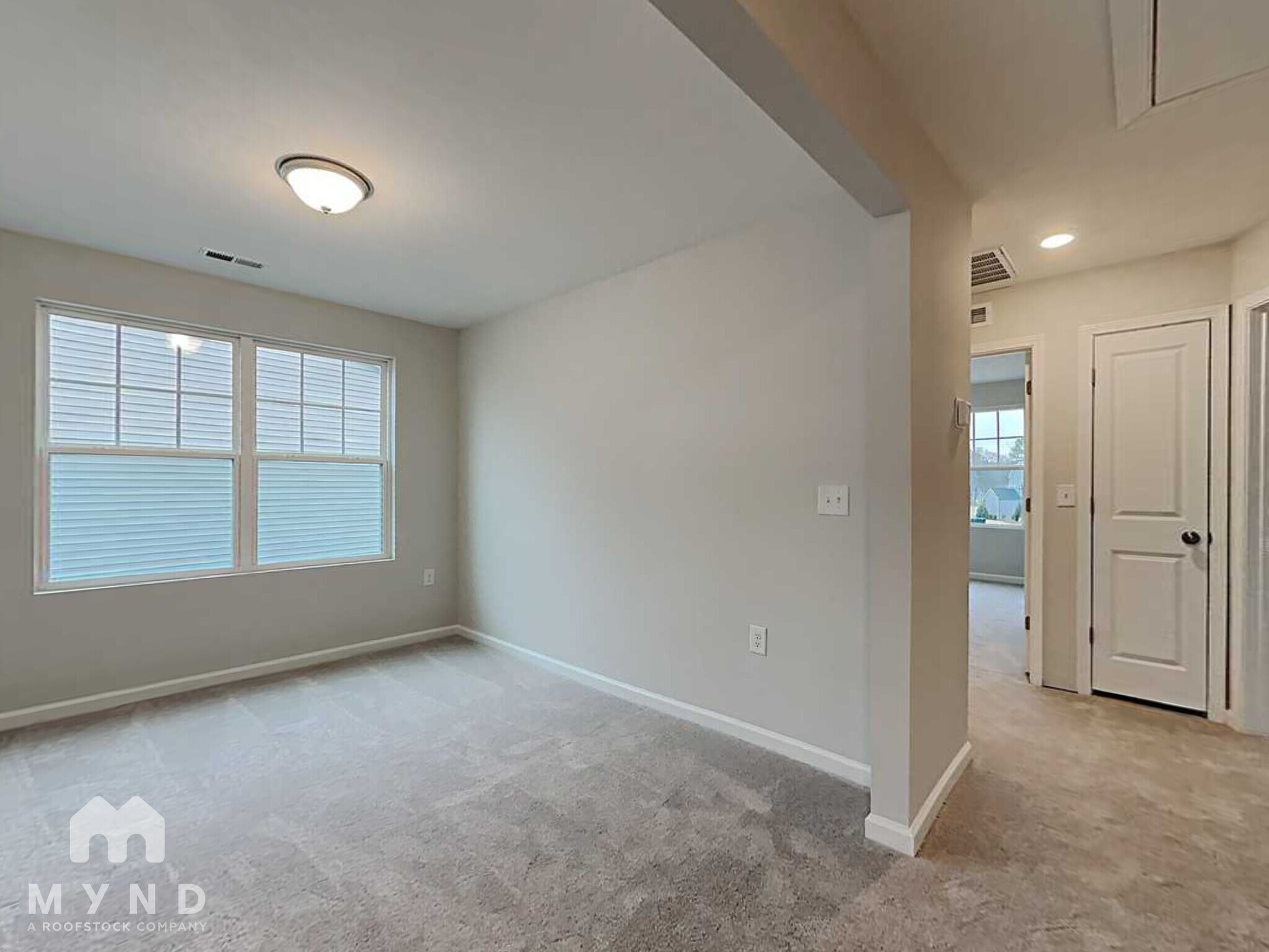 Building Photo - 1601 Trembley Pk Dr