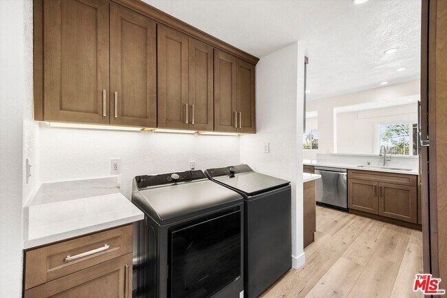 Building Photo - 1200 Windover Way