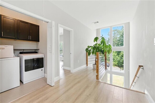 Building Photo - 1470 Norris Pl NW