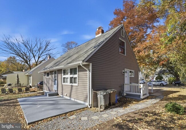 Building Photo - 5724 Denfield Rd