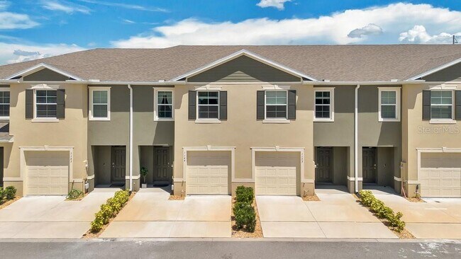 Primary Photo - 1149 Blue Jay Dr