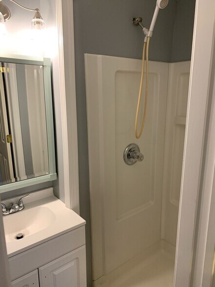 Building Photo - 2408 Harvard Ave