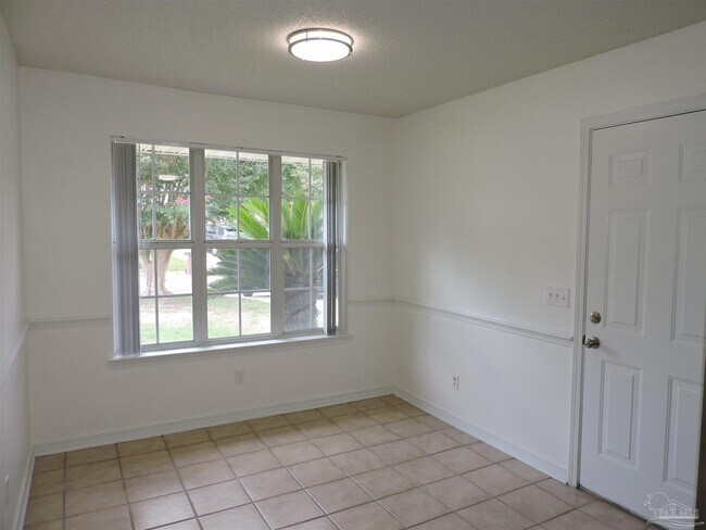 Building Photo - 6340 Summer Lakes Ln