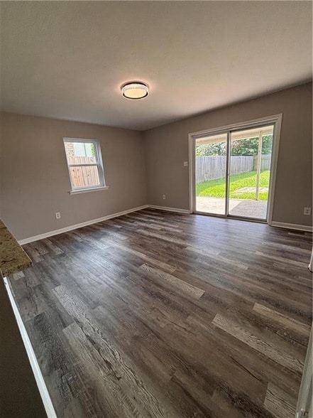 Building Photo - 4640 Fairfield St