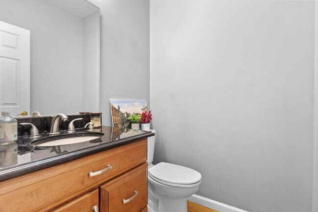 Building Photo - 16611 Highland Summit Dr