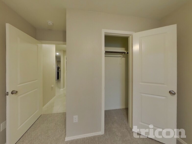 Building Photo - 1709 Clairborne Ct