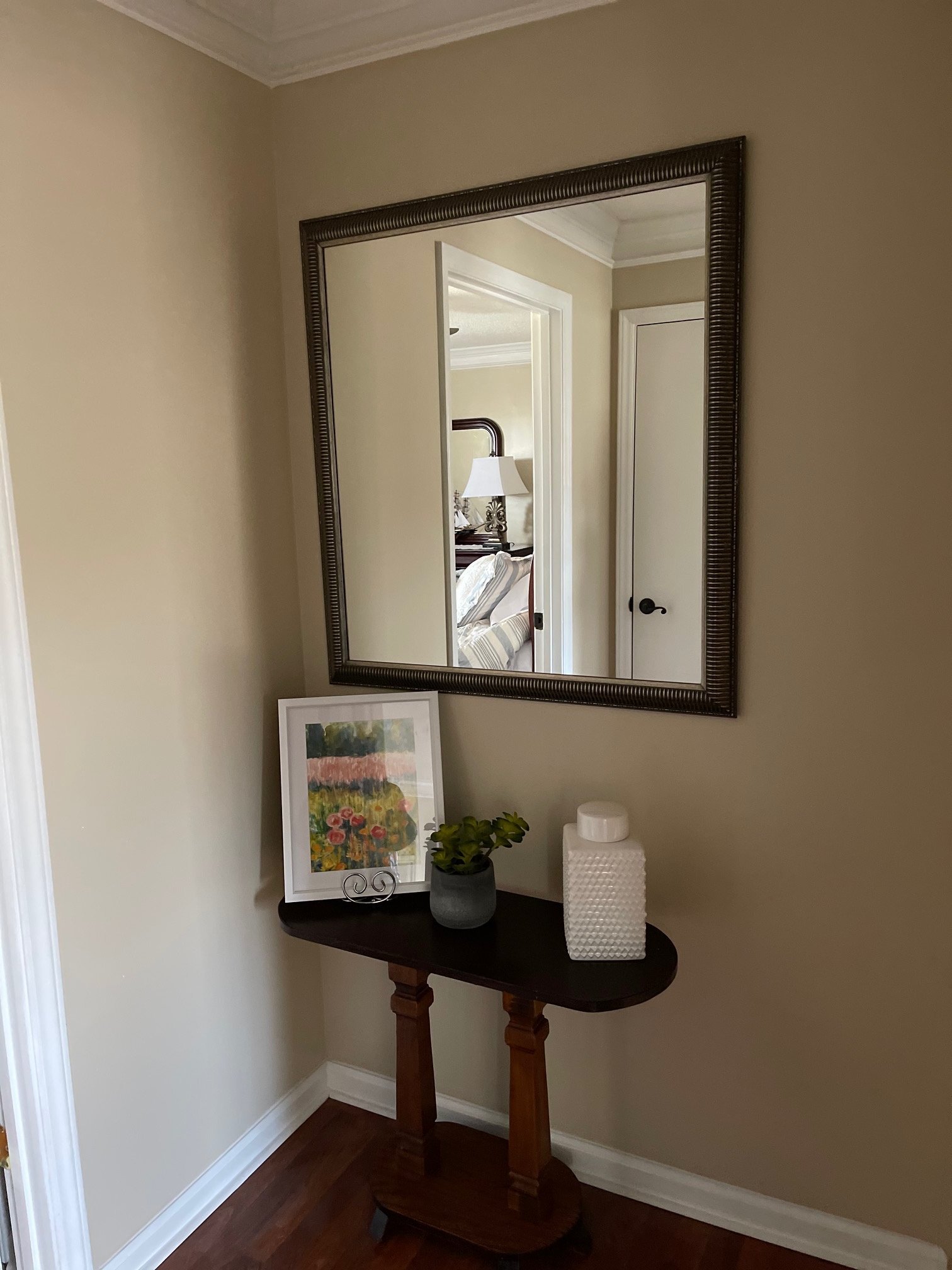 Building Photo - 348 River Rd