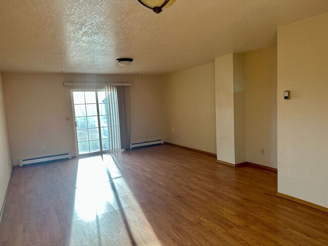 Building Photo - Stiles Apartments