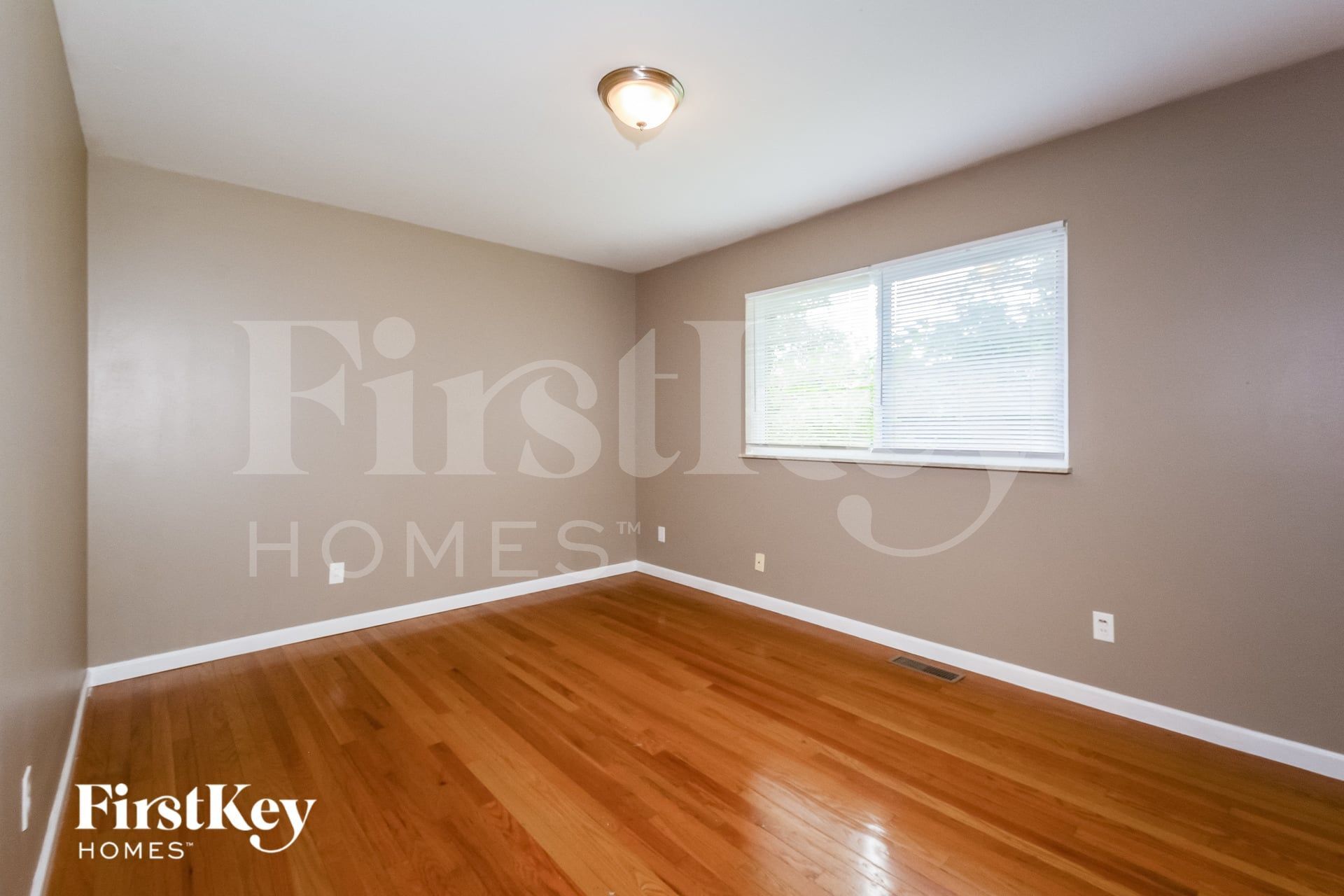 Building Photo - 13825 Invicta Dr
