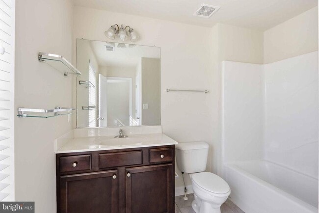 Building Photo - 410 Thelma Rd