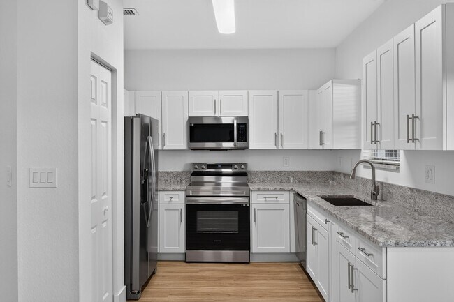 Building Photo - 21952 SW 93rd Pl