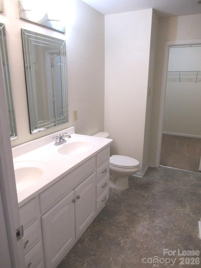 Building Photo - 122 Anastasia Ln