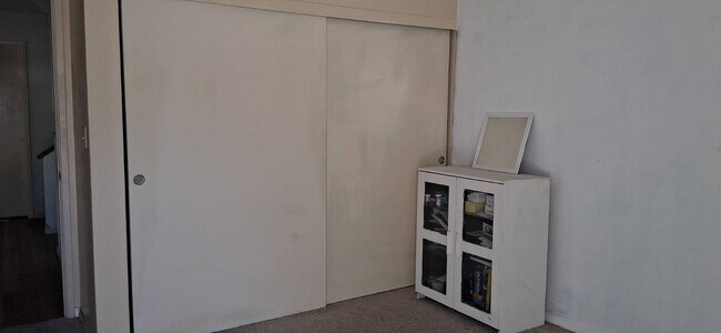 Building Photo - 1437 Robin Ln