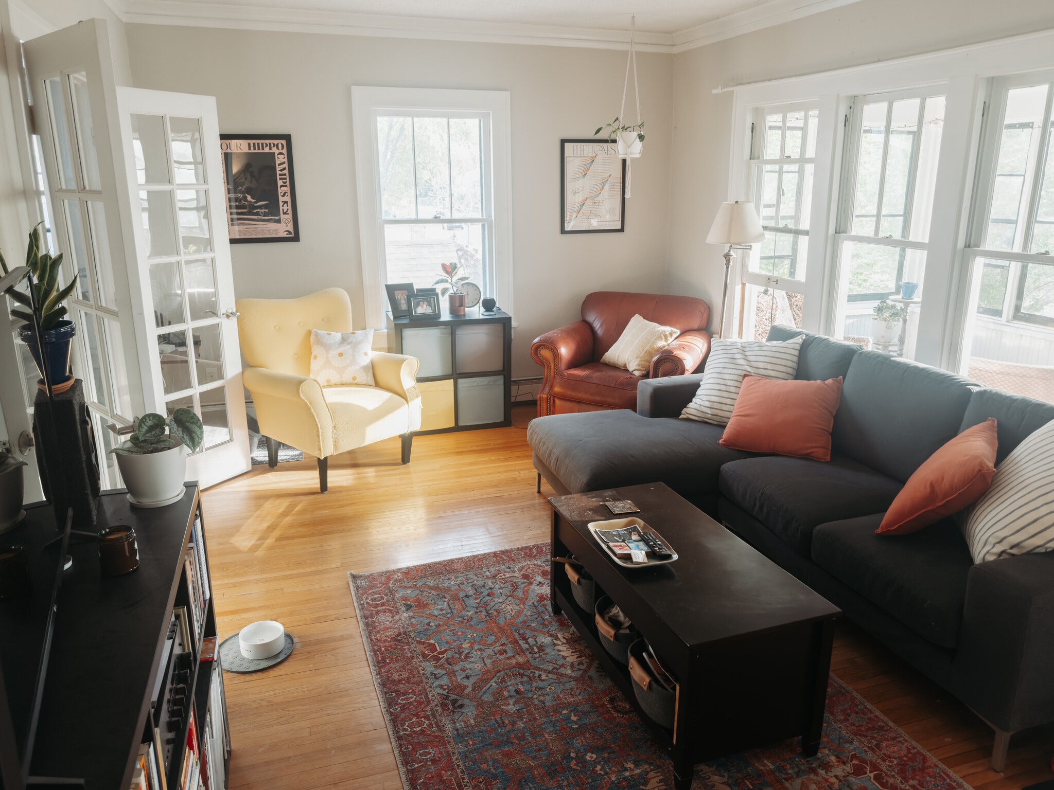Living Room - 4133 Portland Ave