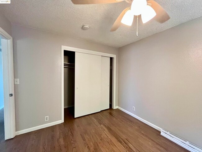 Building Photo - 3619 De Ovan Ave