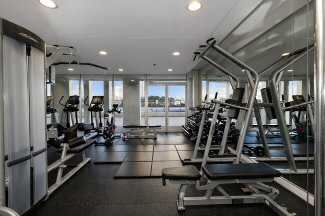 Building Photo - 1250 S Michigan Ave