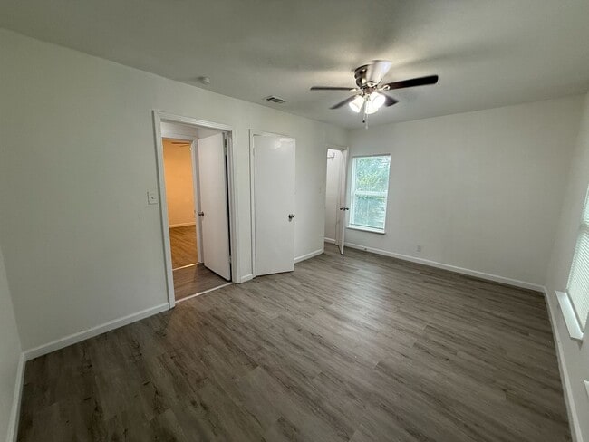 Building Photo - 319 Woodard Ave