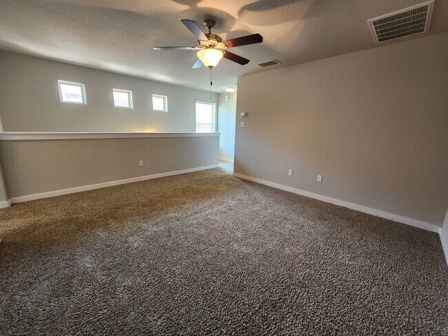 Building Photo - Large 3/2.5/2 in Creekside Crossing! Game Room + Balcony! Fridge Included / CISD