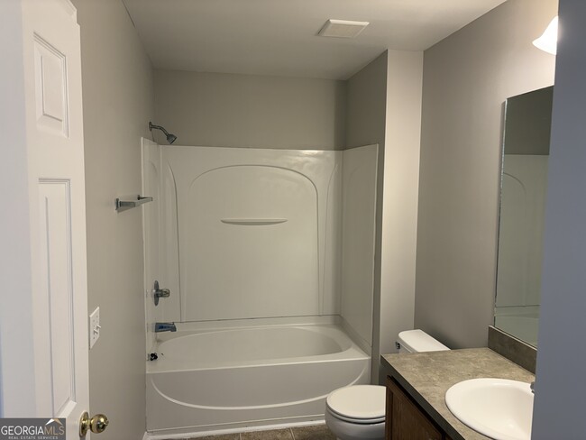 Building Photo - 119 Fairgreen St