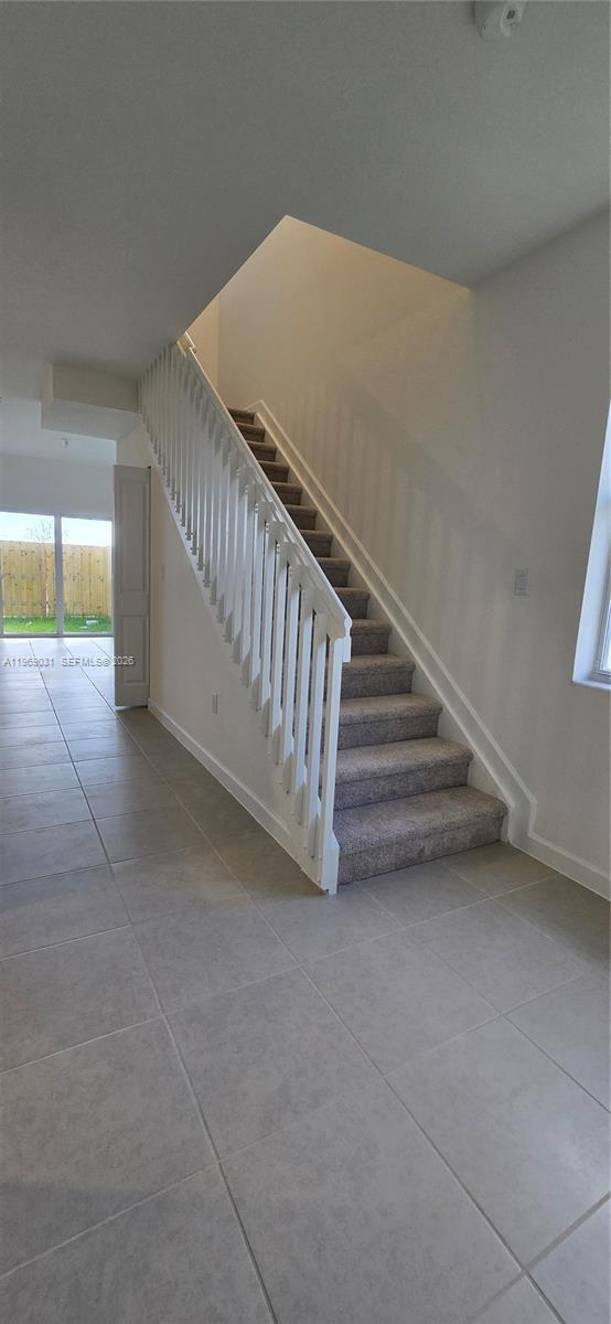 Building Photo - 2729 SE 26th Rd