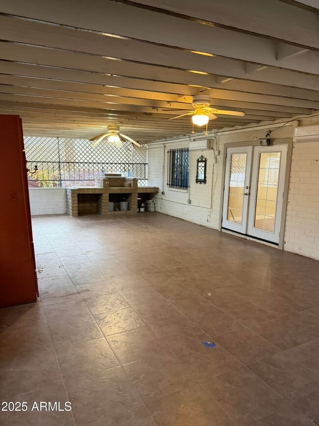 Building Photo - 1516 W Pueblo Ave