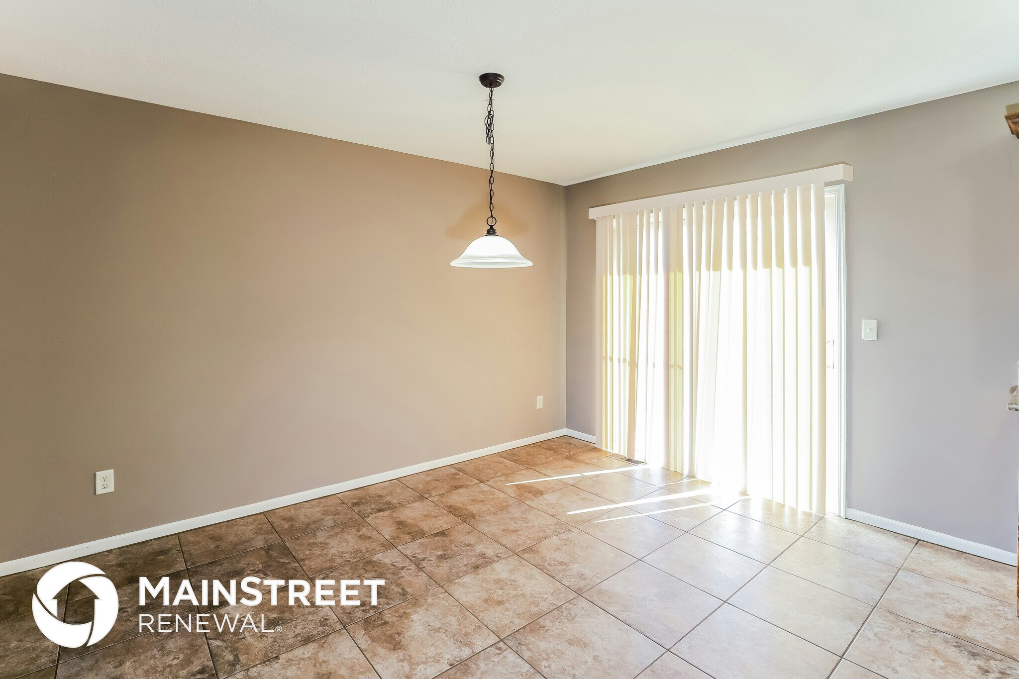 Building Photo - 203 NE Hannah Ct