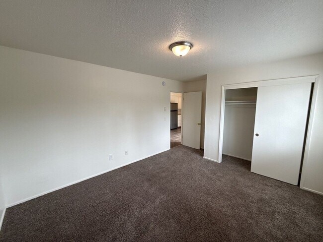 Building Photo - 3930 Iberis St NE