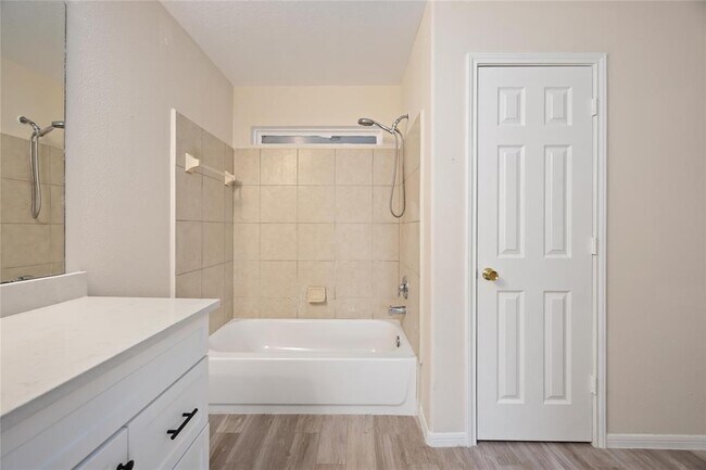 Building Photo - 29319 Alba Rose Dr