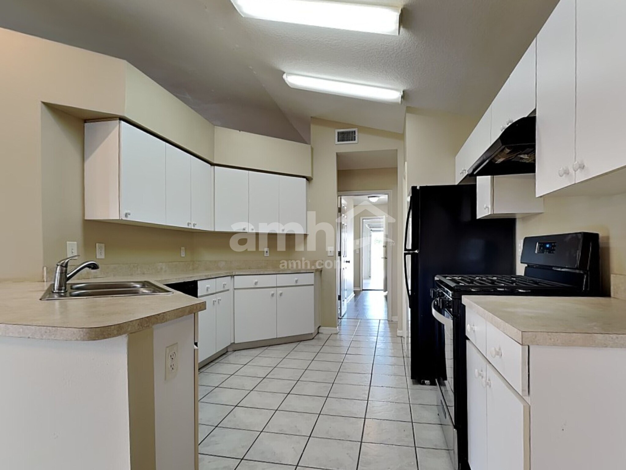 Building Photo - 29643 Morwen Pl