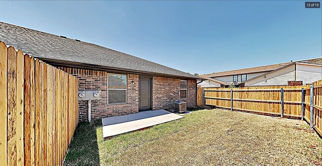 Building Photo - 403 Summit Ridge Dr