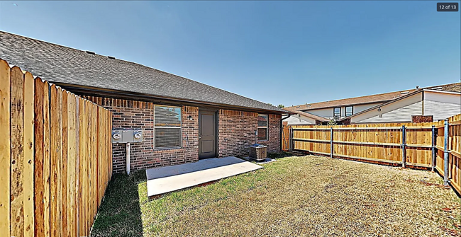 Building Photo - 405 Summit Ridge Dr