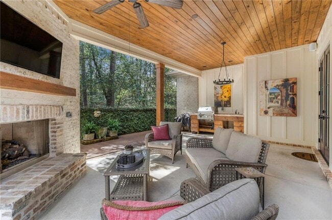 Building Photo - 5436 Rabbit Creek Dr