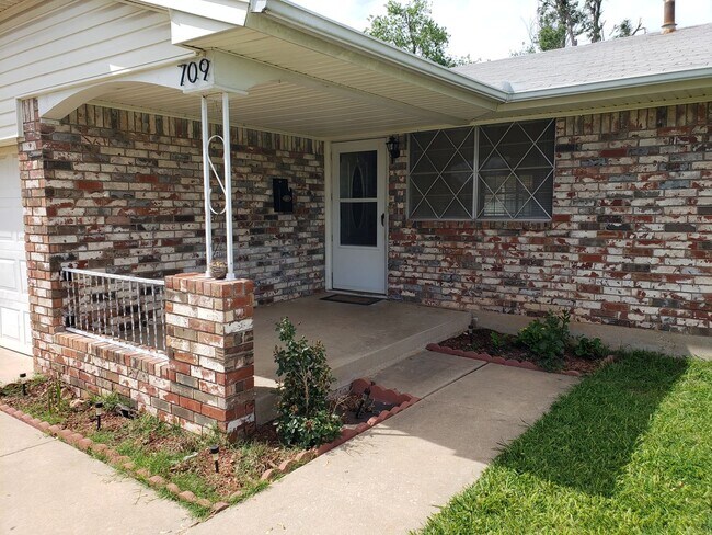 Building Photo - 3Bed/1Bath Home in Moore