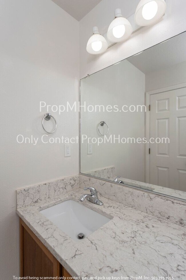 Building Photo - One Bedroom in Argay Terrace - Price Reduc...