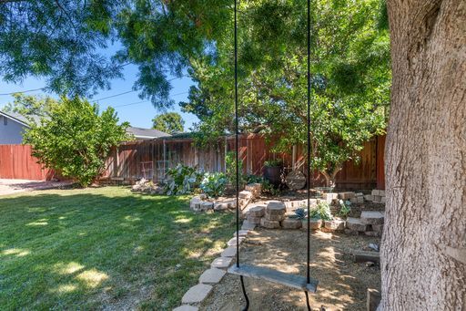 Building Photo - 23906 Hamlin St