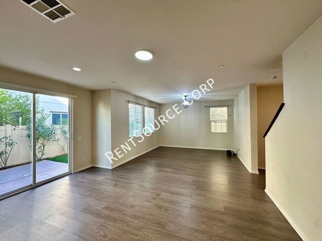 Building Photo - 4 Bedroom House for Lease in Gated New Riv...