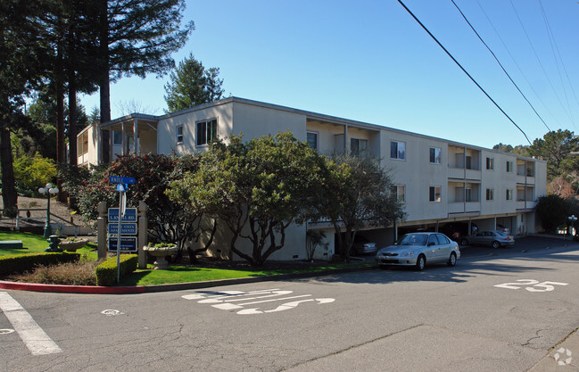 Building Photo - Tamal Vista Apartments