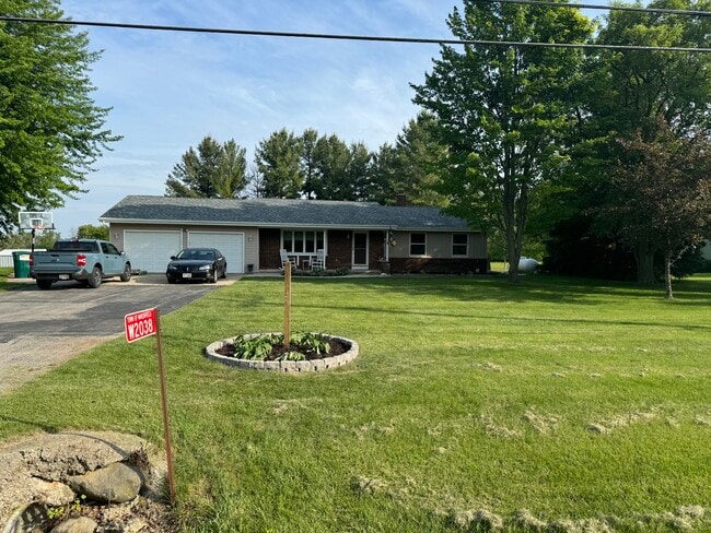 Building Photo - W2038 County Road WH