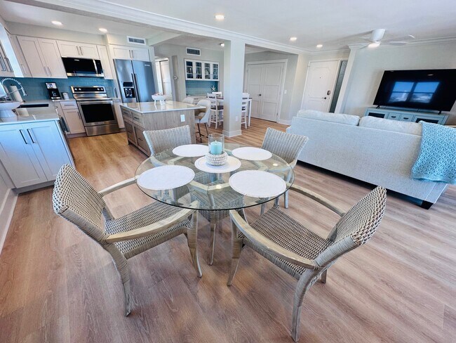 Building Photo - 555 Gulf Way