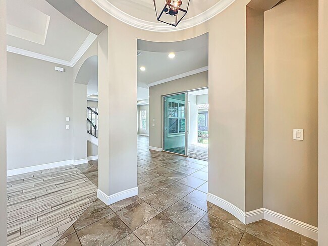 Building Photo - 9421 Dugard Ct