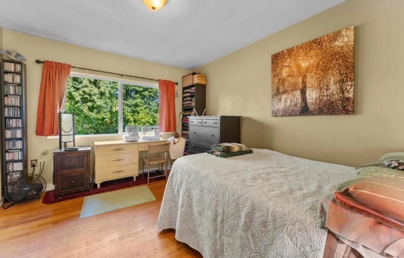 Building Photo - 6930 SW Brier Pl