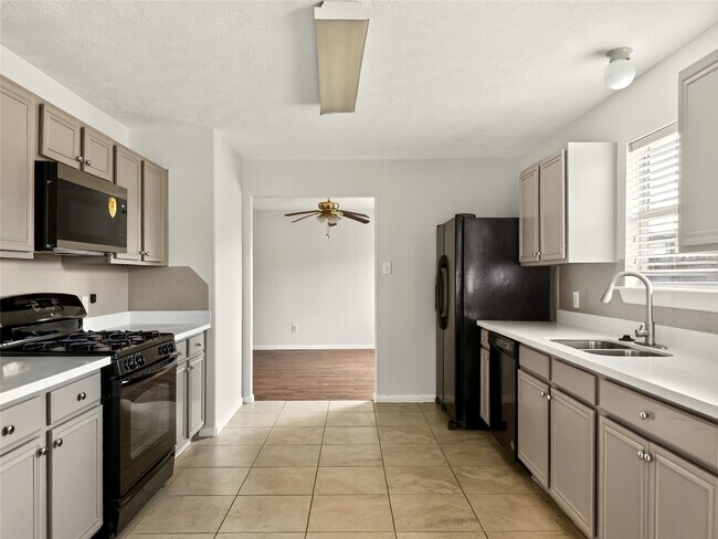 Building Photo - 4914 Jasmine Meadows Ln