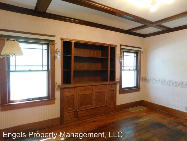 Building Photo - 5 br, 2 bath House - 524 W 4th