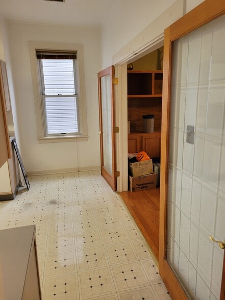 Building Photo - 314 Augusta St