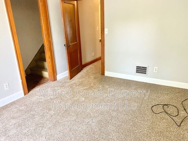 Building Photo - 1911 E 34th St