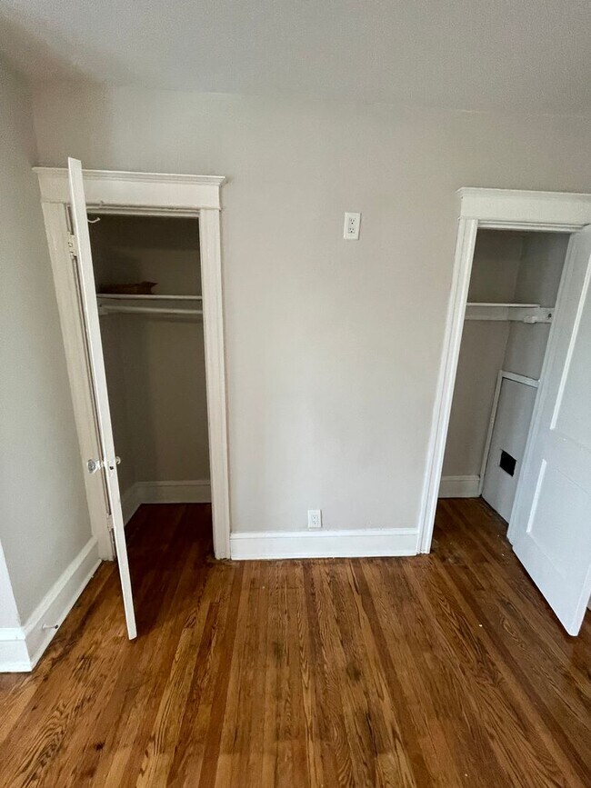Building Photo - Spacious 3BR Rental with Finished Walk-Out Basement in Philadelphia