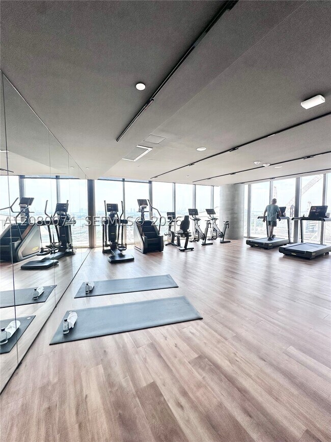 Building Photo - 1400 Biscayne Blvd